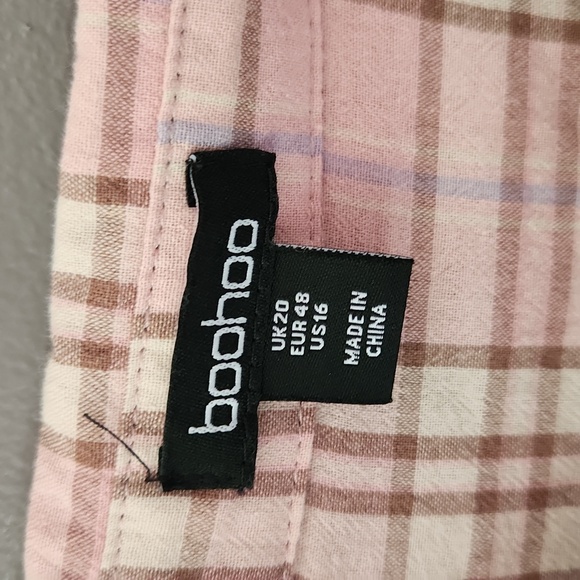 Boohoo Plus Size Plaid Button Down Top - Picture 3 of 5